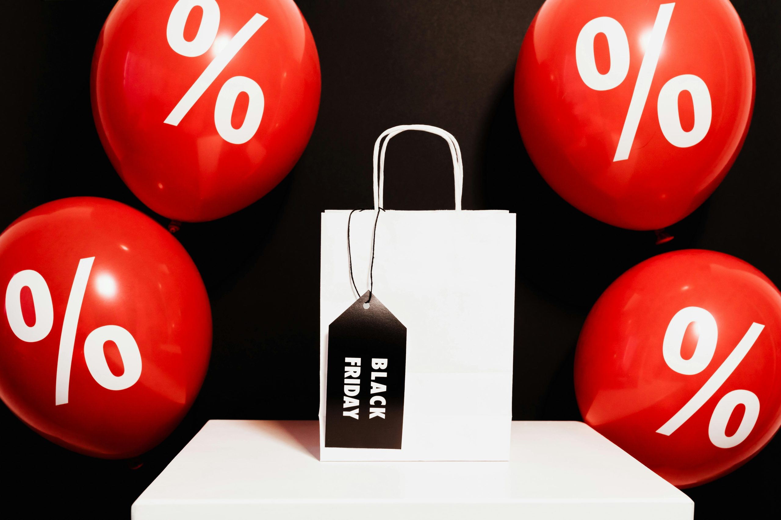 Understanding the Difference Between Sales and Discounts