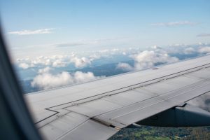 Simple Strategies for Minimizing Your Flight Carbon Footprint